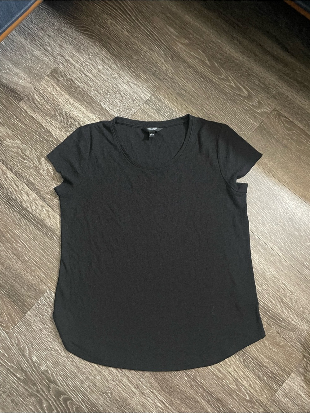 Simply Vera Vera Wang Black Crewneck Short Sleeve Tee